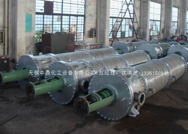 如何正確選購離心式刮板薄膜蒸發(fā)器？中鼎化工告訴您技巧。